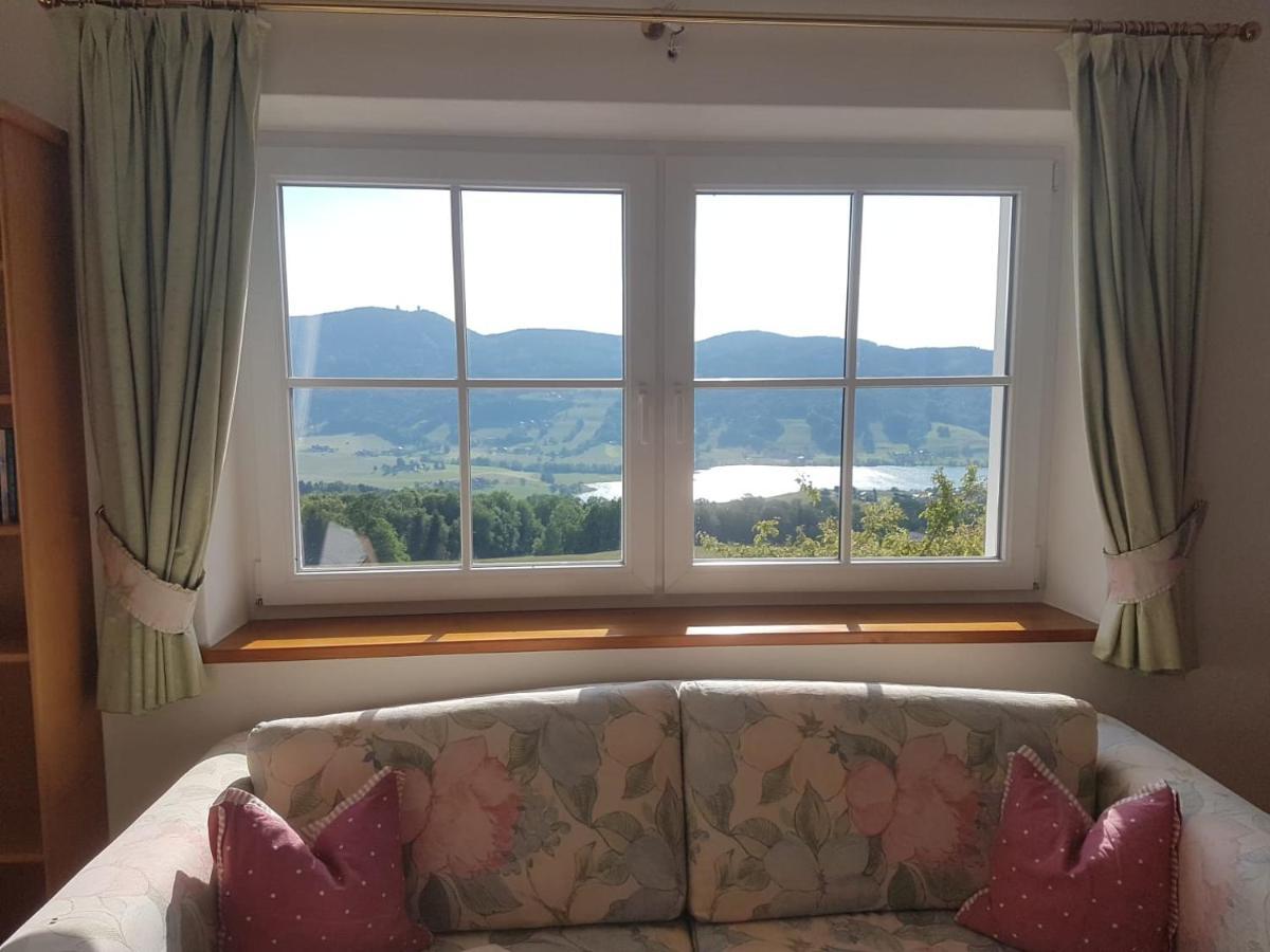 Wunderschoene Ferienwohnung Mit Seeblick Zell am Moos Buitenkant foto