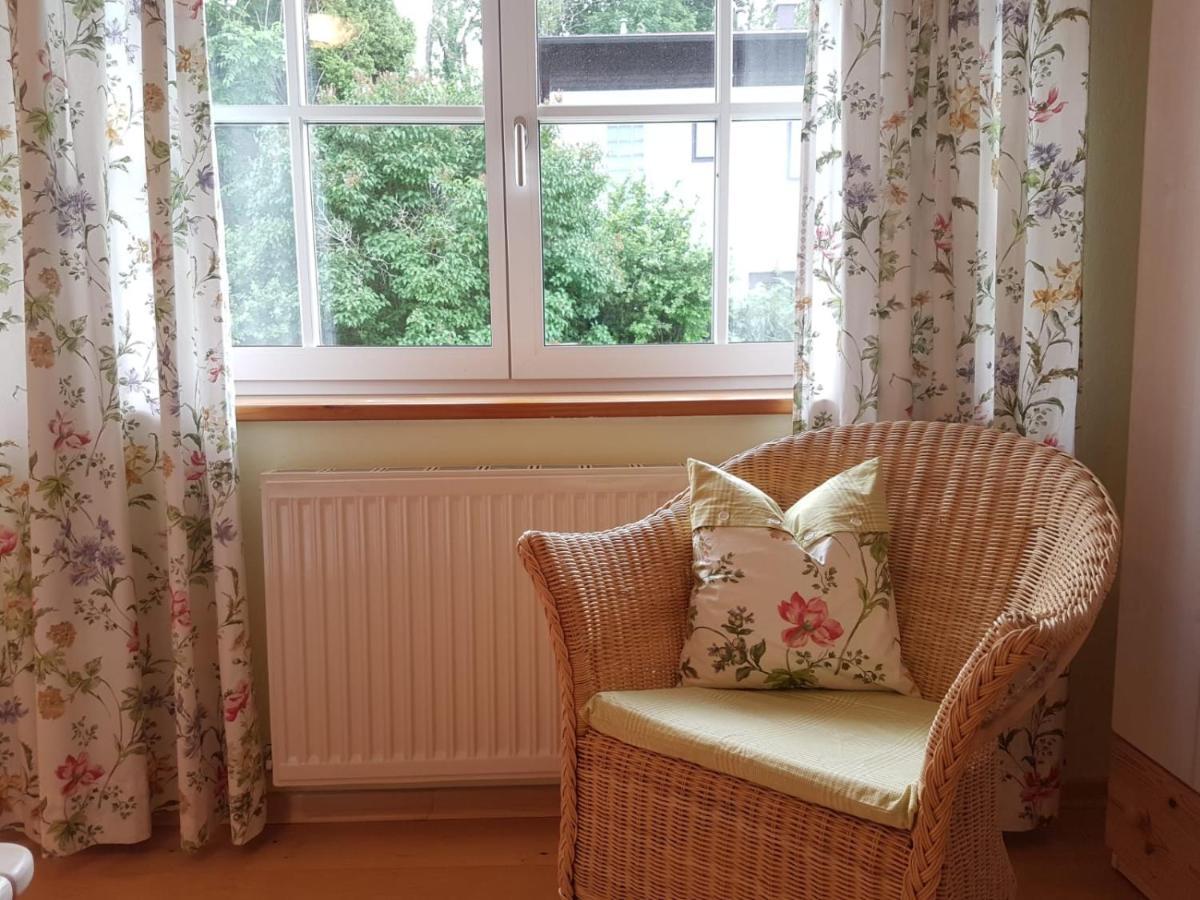 Wunderschoene Ferienwohnung Mit Seeblick Zell am Moos Buitenkant foto